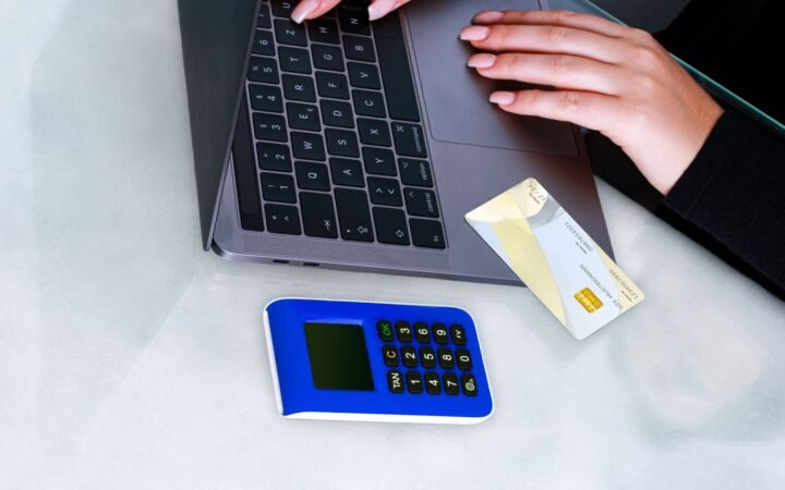 Practical Steps to Build Credit From Scratch Effectively