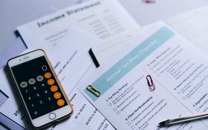 Standard Deduction vs. Itemizing: Which to Choose?