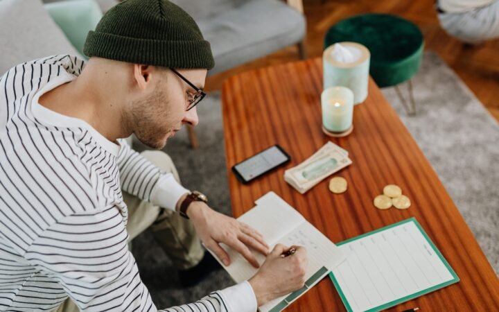 Master Your Finances: How to Track Your Monthly Expenses