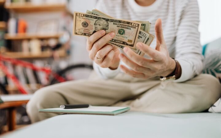 Start Investing With Little Money: A Practical Guide