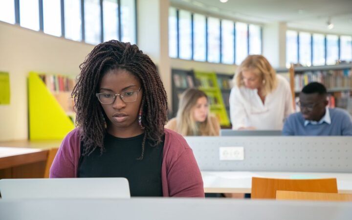 Top Side Hustles for Students to Boost Your Income